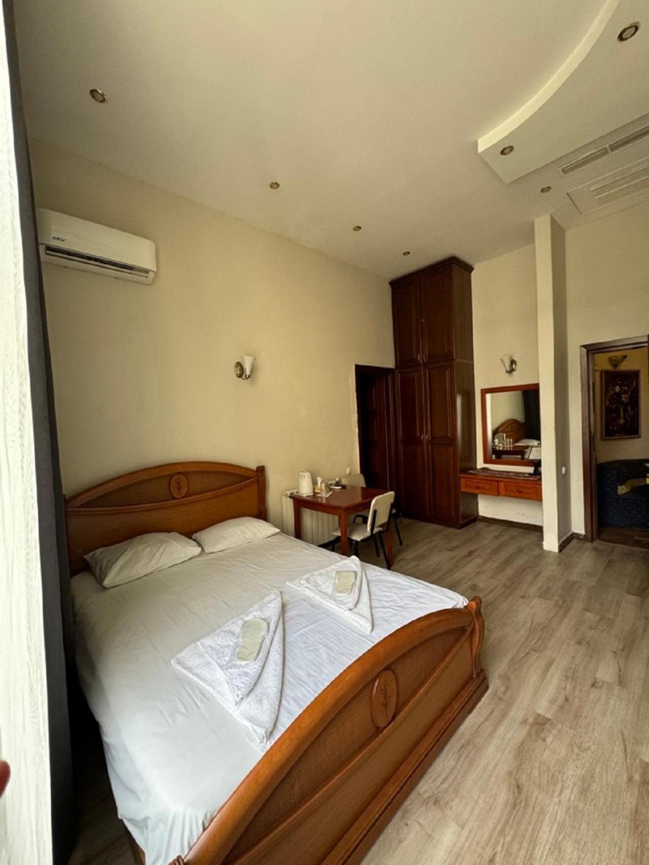 New Bella Hotel Yerevan Ngoại thất bức ảnh
